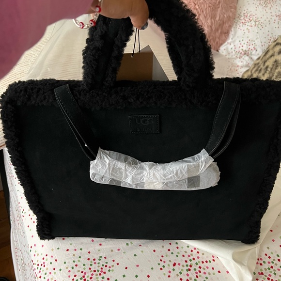 Telfar/Ugg - Picture 3 of 5